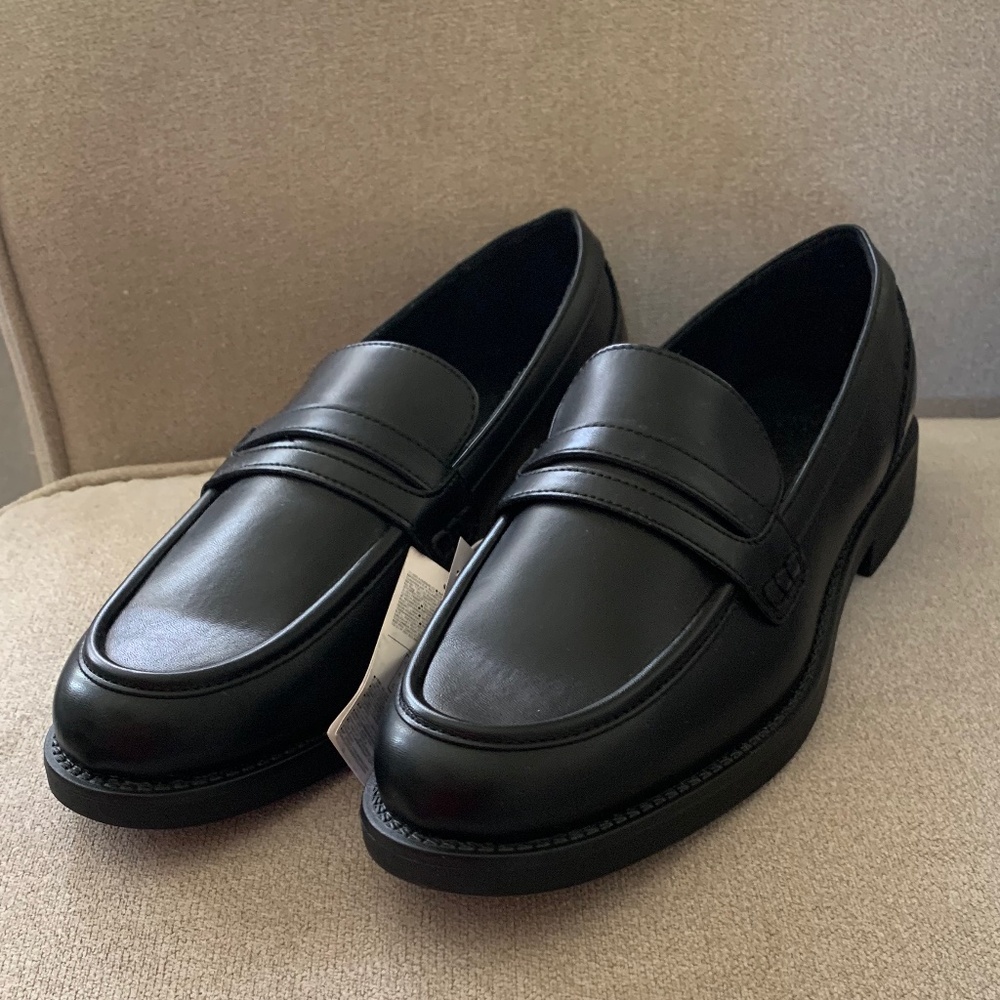 Woman’s Vegan leather loafers - Picture 5 of 9